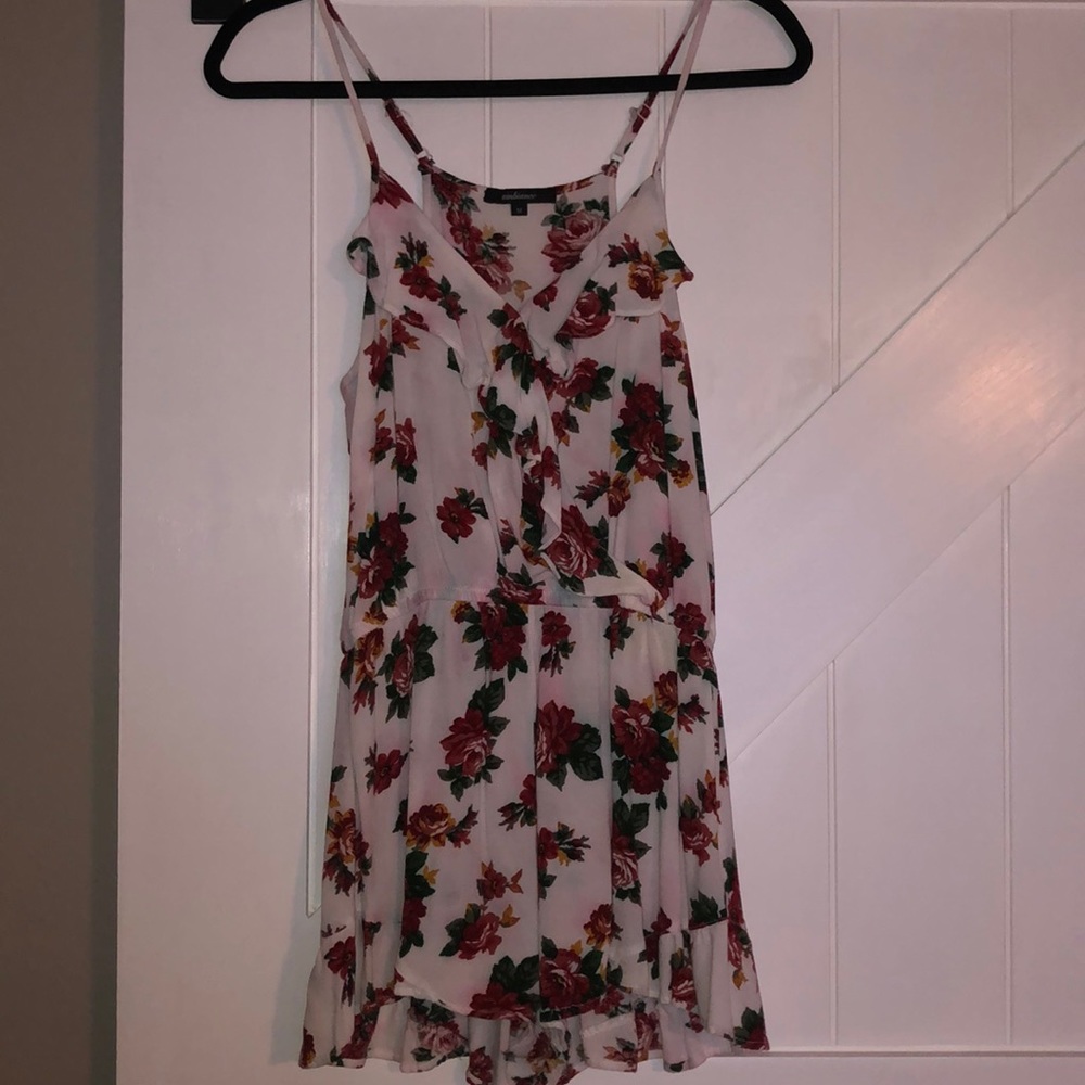 Rose pattern romper!! 🌹